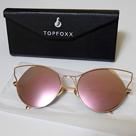 NWOT TopFoxx Sunglasses - Picture 1 of 4